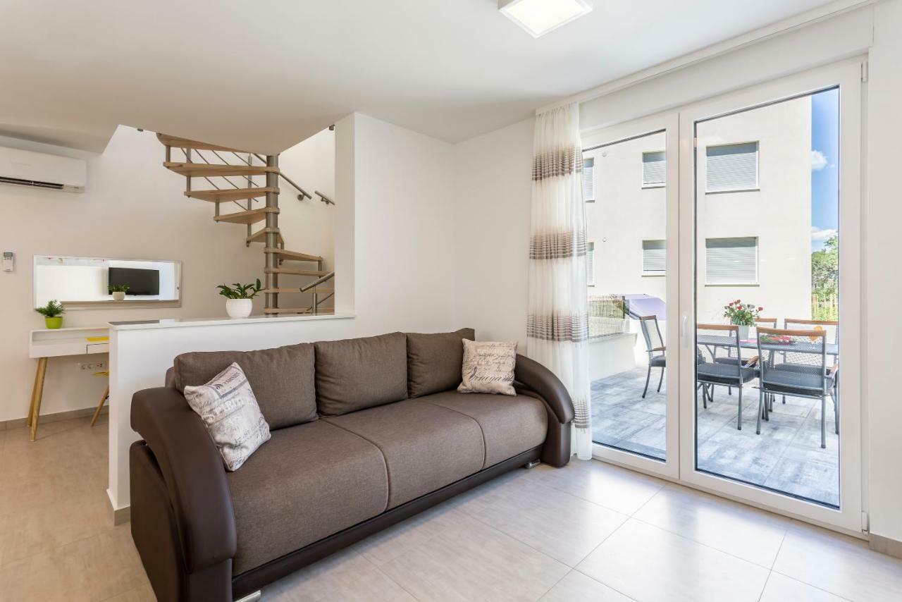 Apartments Villa 19 Podstrana Luaran gambar