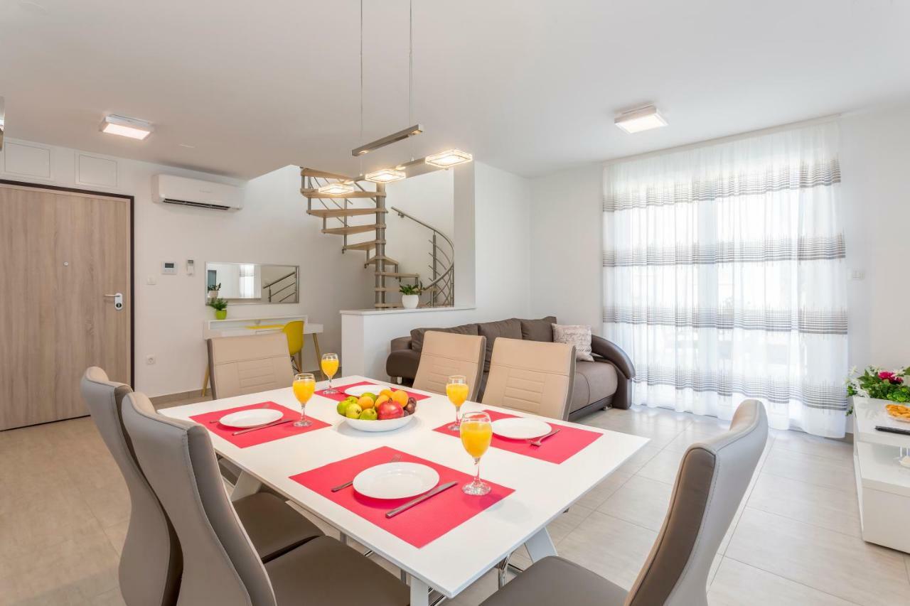 Apartments Villa 19 Podstrana Luaran gambar