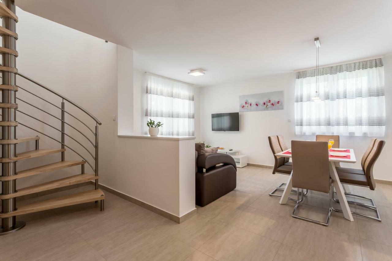 Apartments Villa 19 Podstrana Luaran gambar